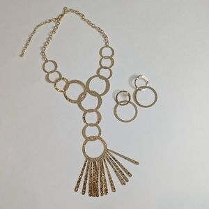 Chicos Pendant Necklace & Earrings Set Gold Tone hammered Metal interlocking